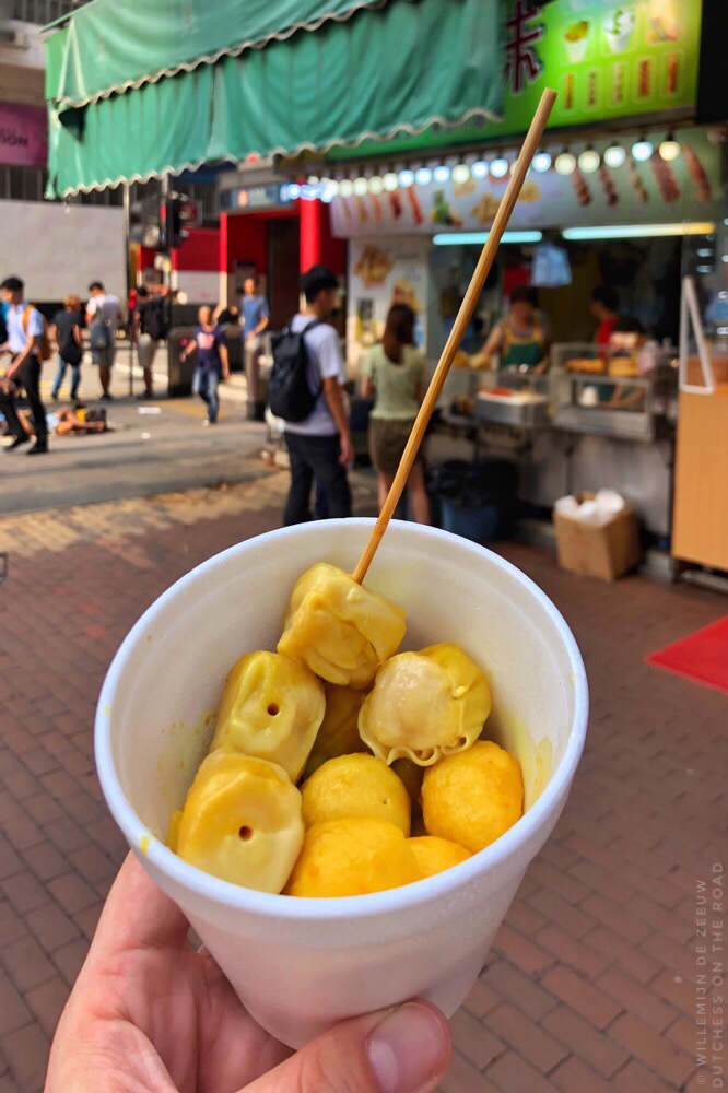 DIY food tour Hong Kong: fishballs and siu mai